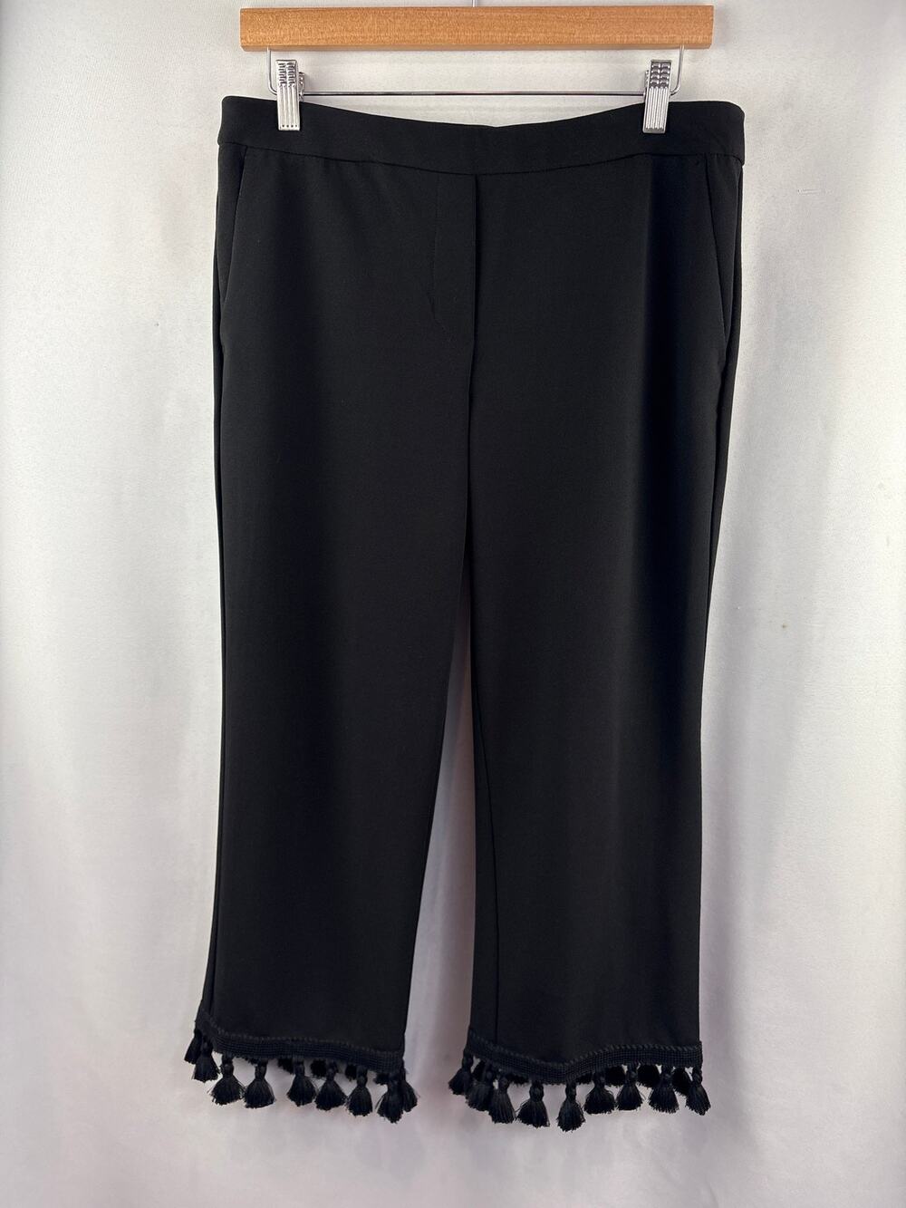 Women’s Josh & Arielle Size 8 Black Capri Slacks w/ Fringe Detail